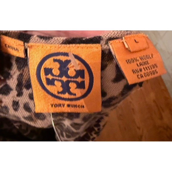 TORY BURCH LEOPARD Sleeveless Sweater Lightweight Wool W/ GOLD LOGO PULL Sz-Lg - Picture 10 of 10